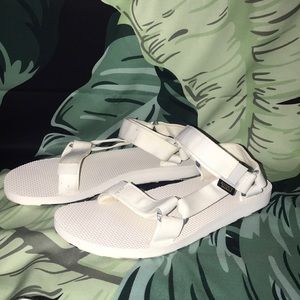 Mens Tevas Universal White Sandals